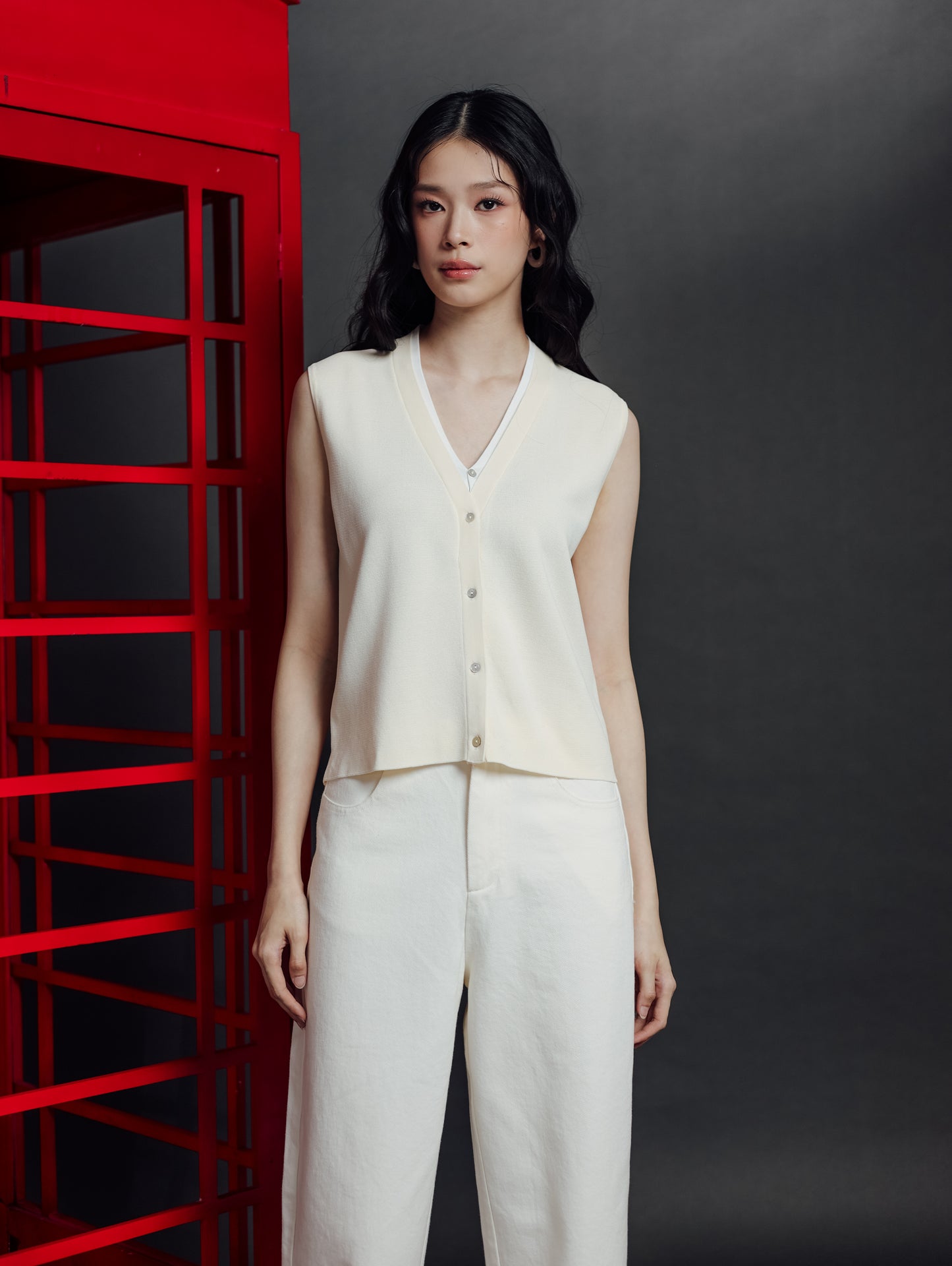 MILEY TOP (ESSENTIALS BASHA 2025)