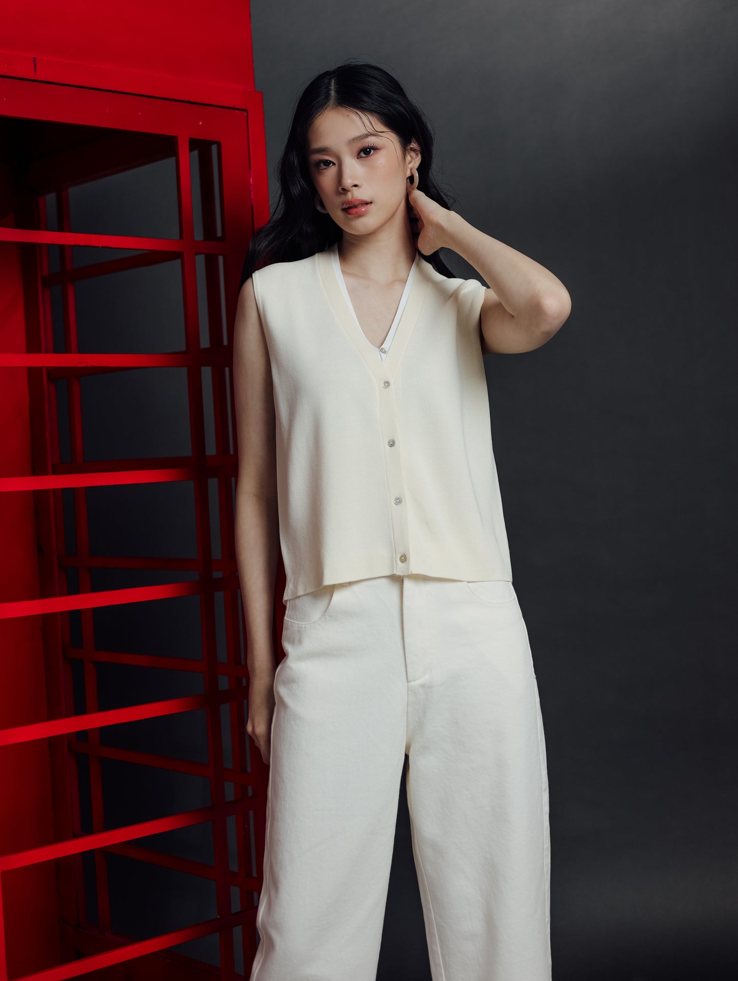 MILEY TOP (ESSENTIALS BASHA 2025)