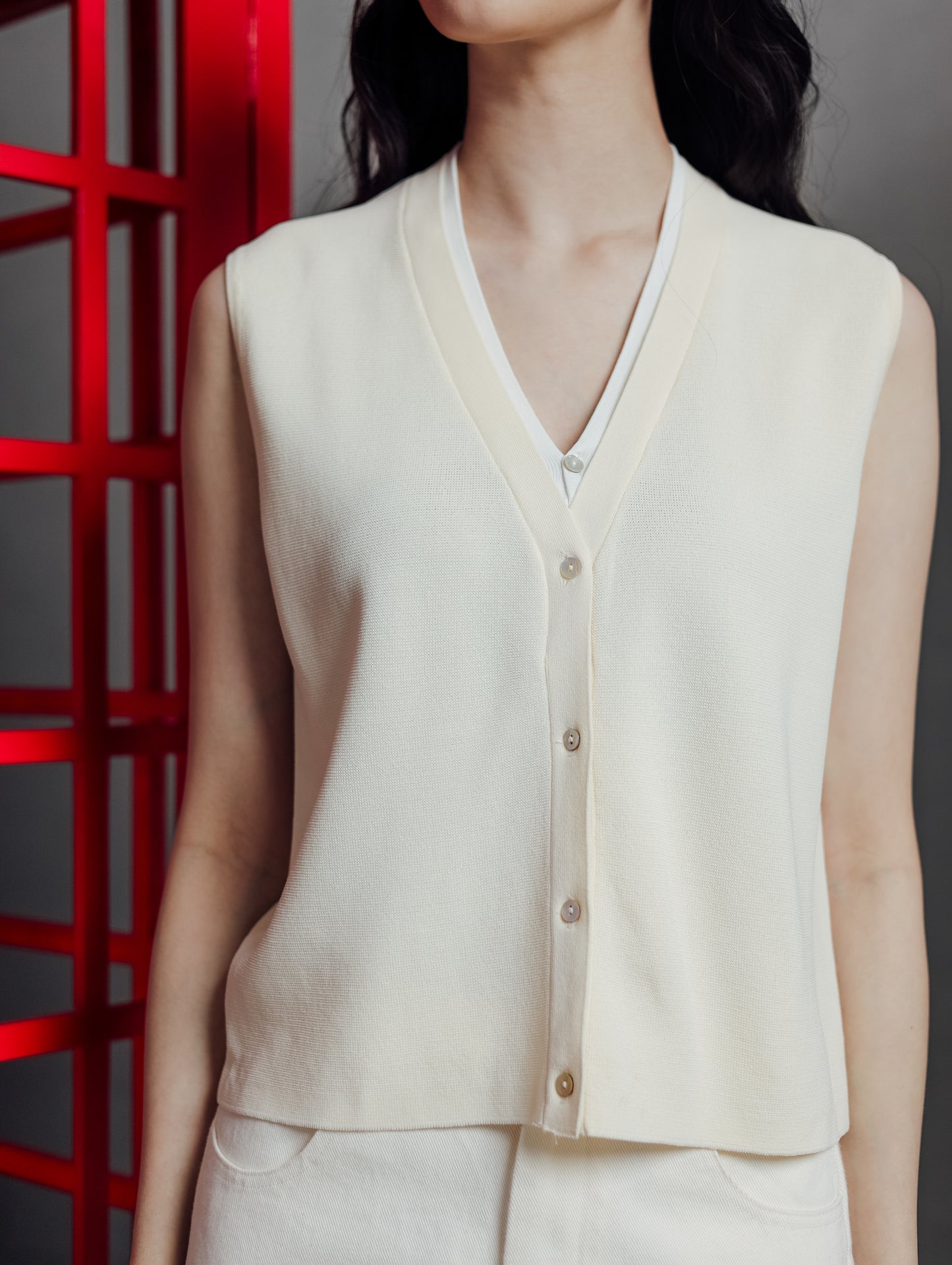 MILEY TOP (ESSENTIALS BASHA 2025)