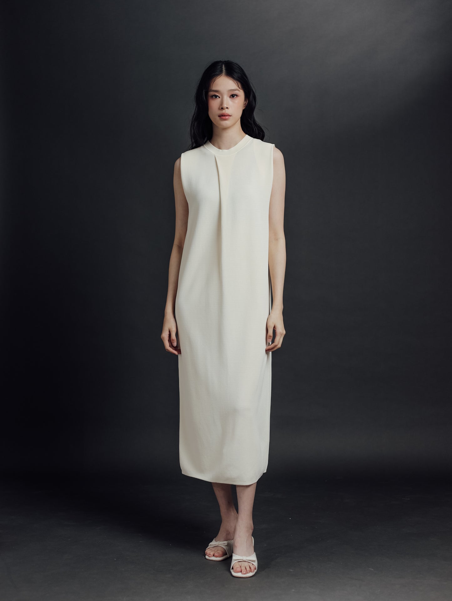 LISA DRESS (ESSENTIALS BASHA 2025)