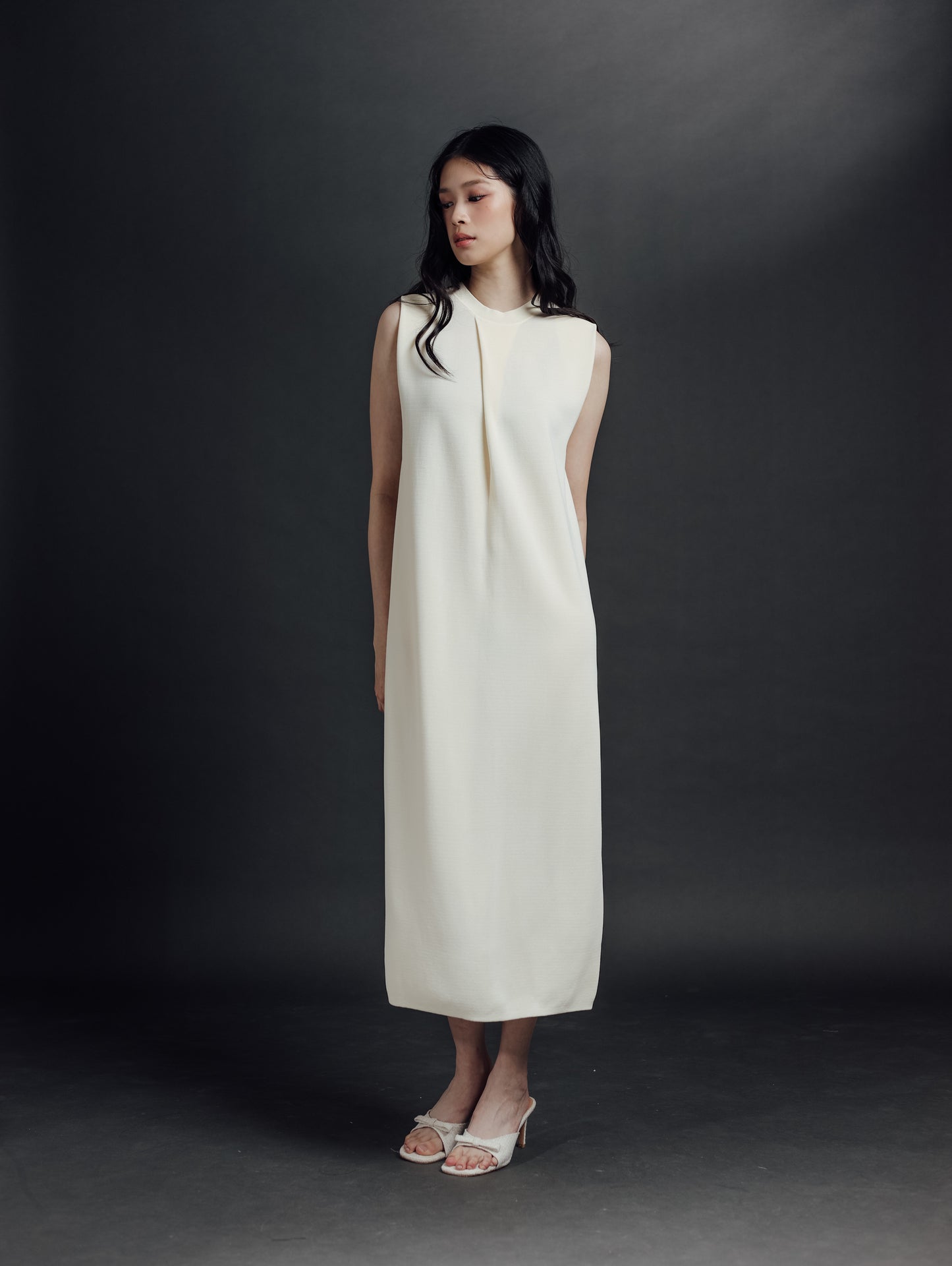 LISA DRESS (ESSENTIALS BASHA 2025)