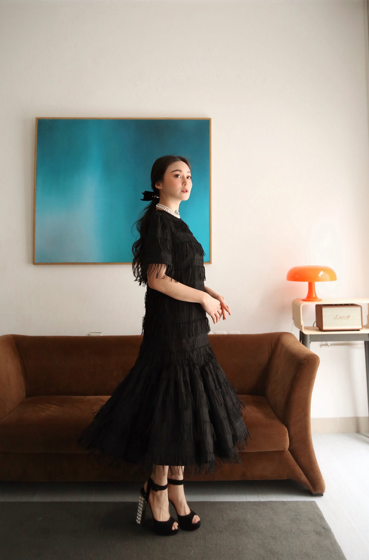 FRILLY DRESS