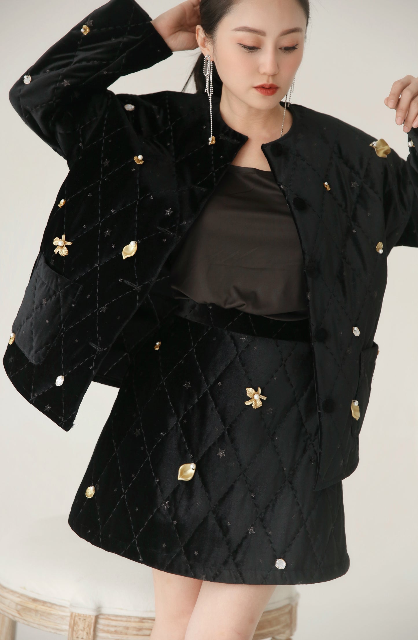 HELLEBORE OUTER
