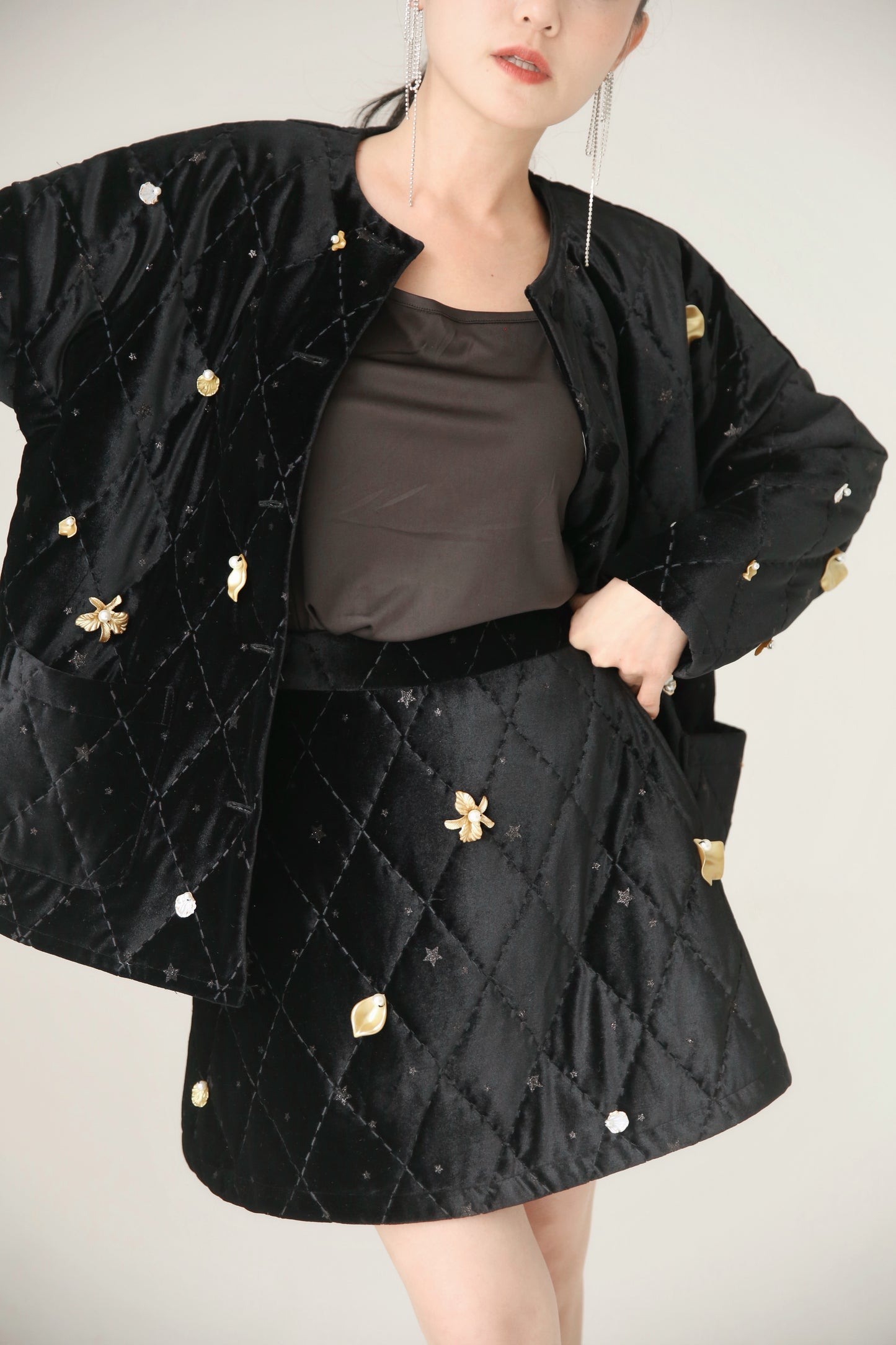 HELLEBORE OUTER