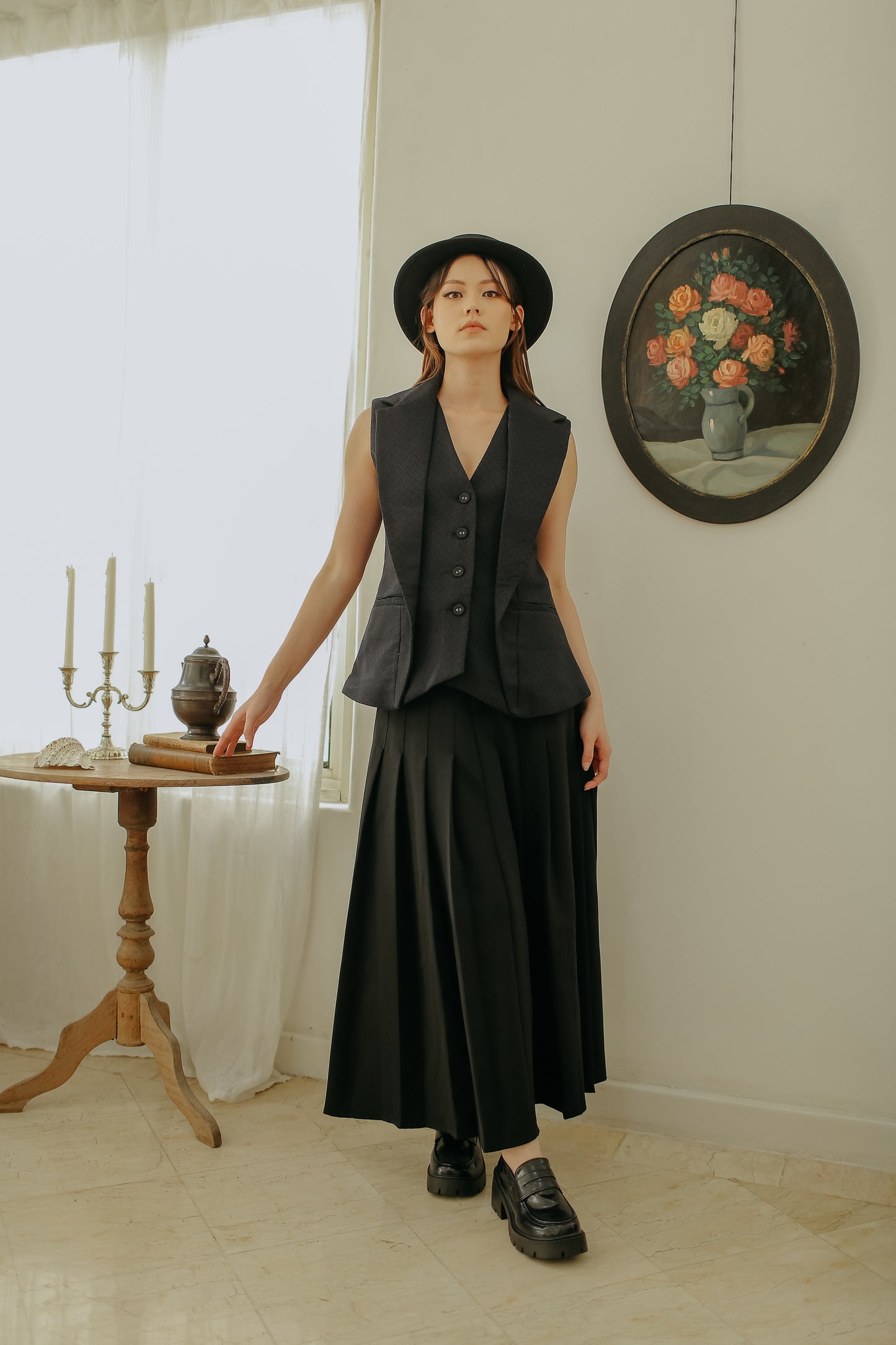 RORA VEST - BLACK (ARRAY JULY 2025)