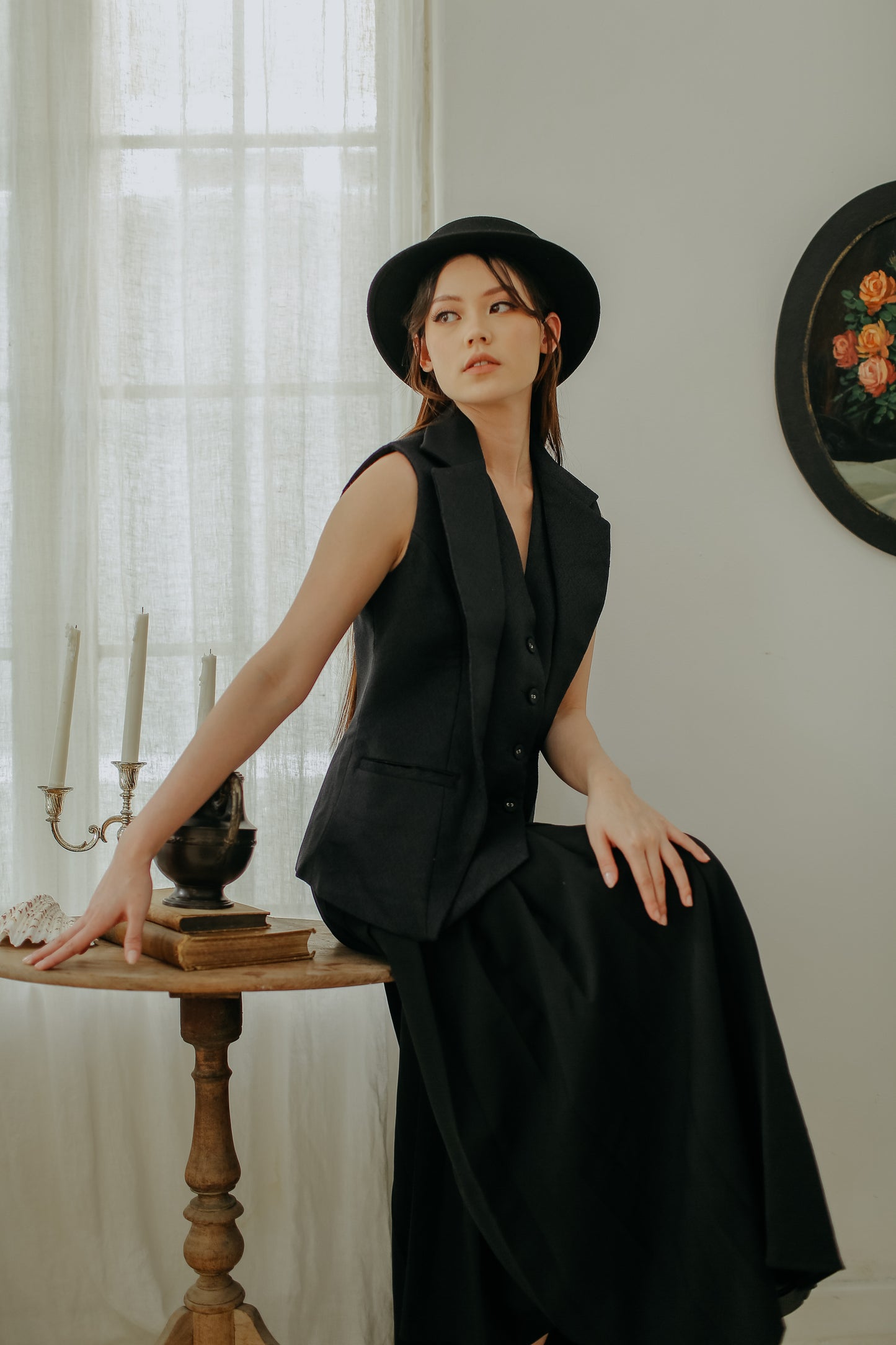 RORA VEST - BLACK (ARRAY JULY 2025)