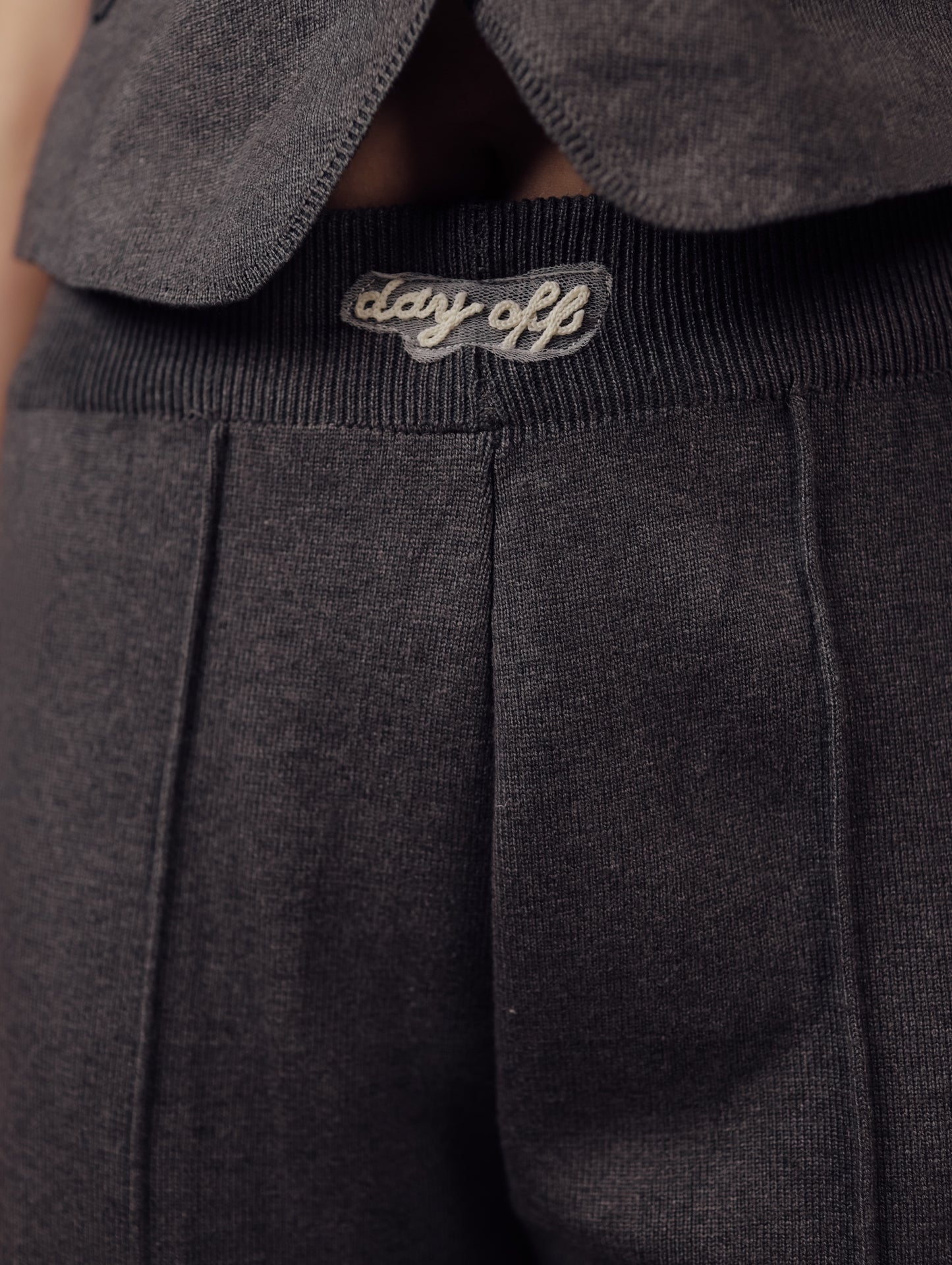 SOLEE PANTS (DAY OFF PIFW 2025)
