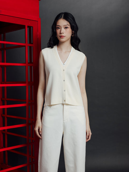 MILEY TOP (ESSENTIALS BASHA 2025)