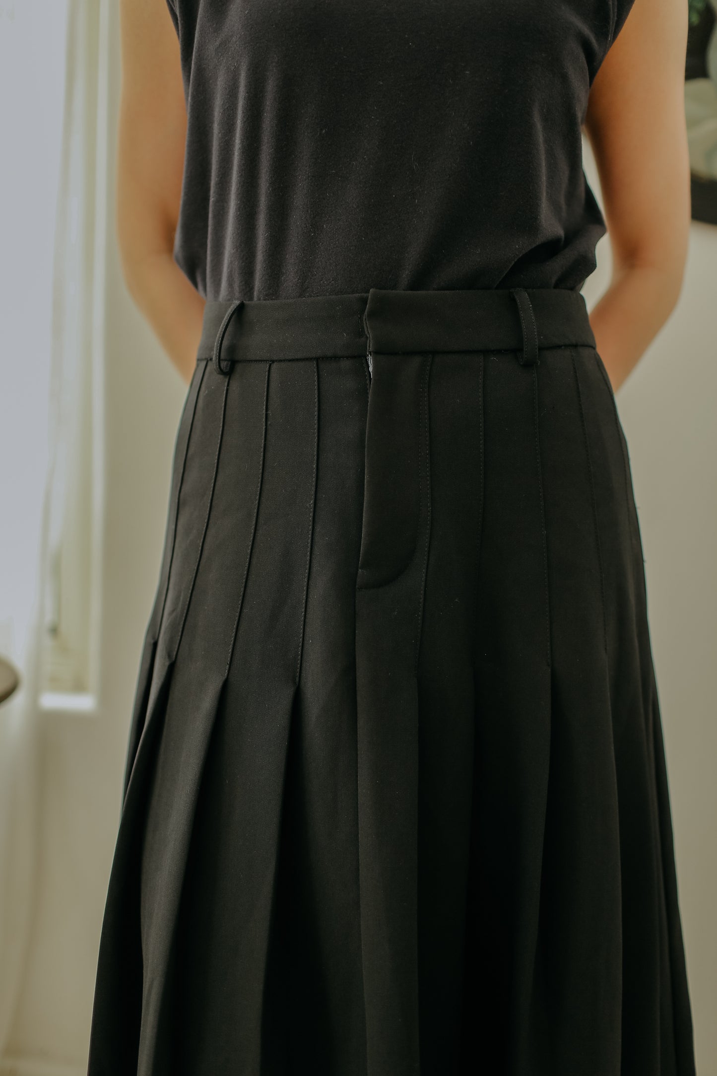 LANY SKIRT (DAY OFF JULY 2025)