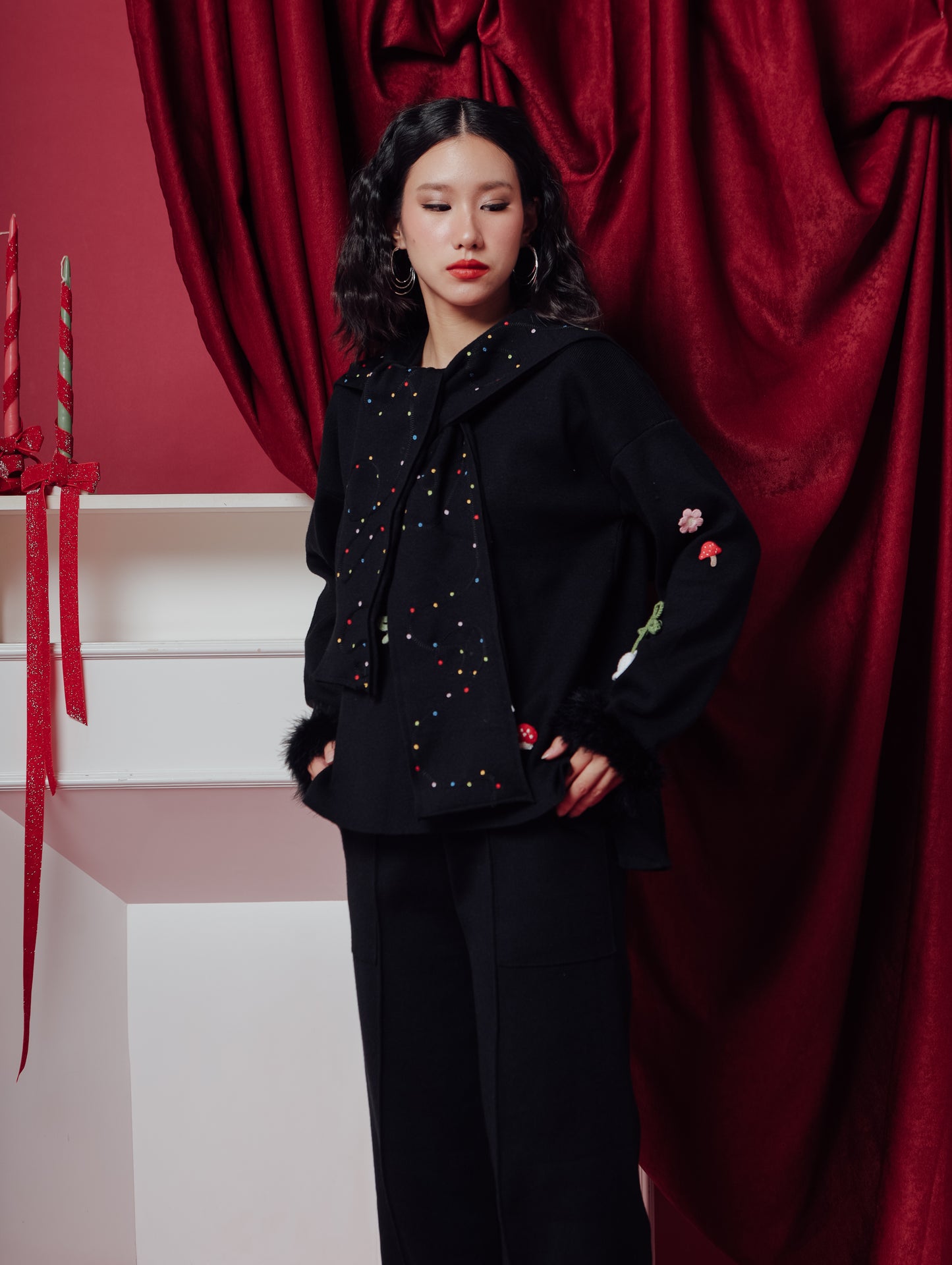 CAROL SCARF (ARRAY HOLIDAY COLLECTION)