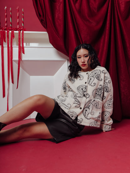 DOVE SHORTS (ARRAY HOLIDAY COLLECTION)