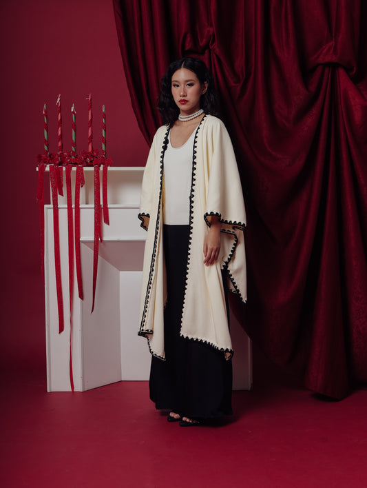 LAVA CAPE (ARRAY HOLIDAY COLLECTION)