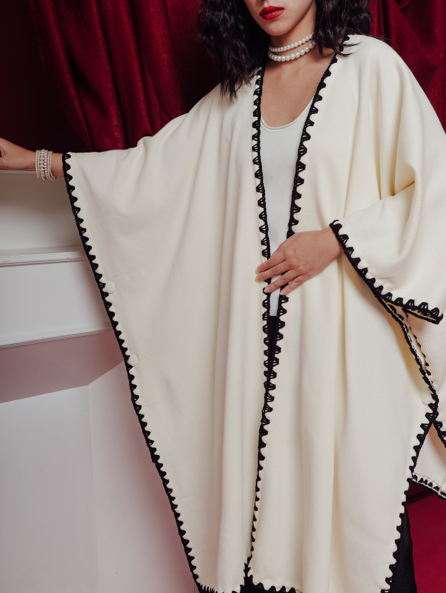 LAVA CAPE (ARRAY HOLIDAY COLLECTION)