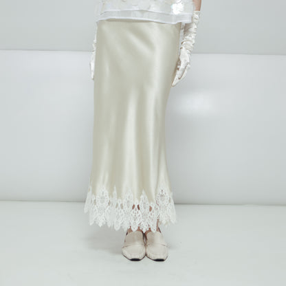 OPHELLA SKIRT  (ARRAY DECEMBER COLLECTION)