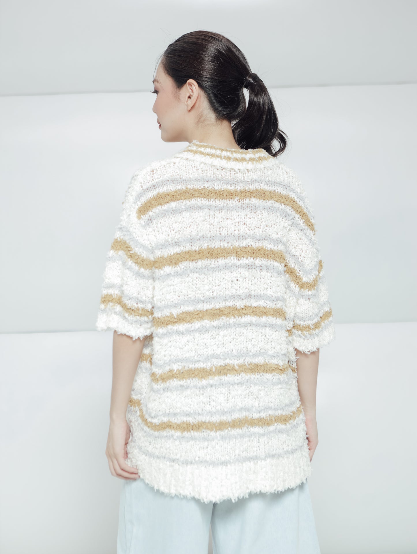 YARA TOP WHITE (ARRAY DECEMBER COLLECTION)