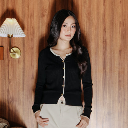 ARA TOP (DAY OFF 26'S FIRST DROP)