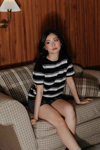 DASEY TOP (DAY OFF 26'S FIRST DROP)