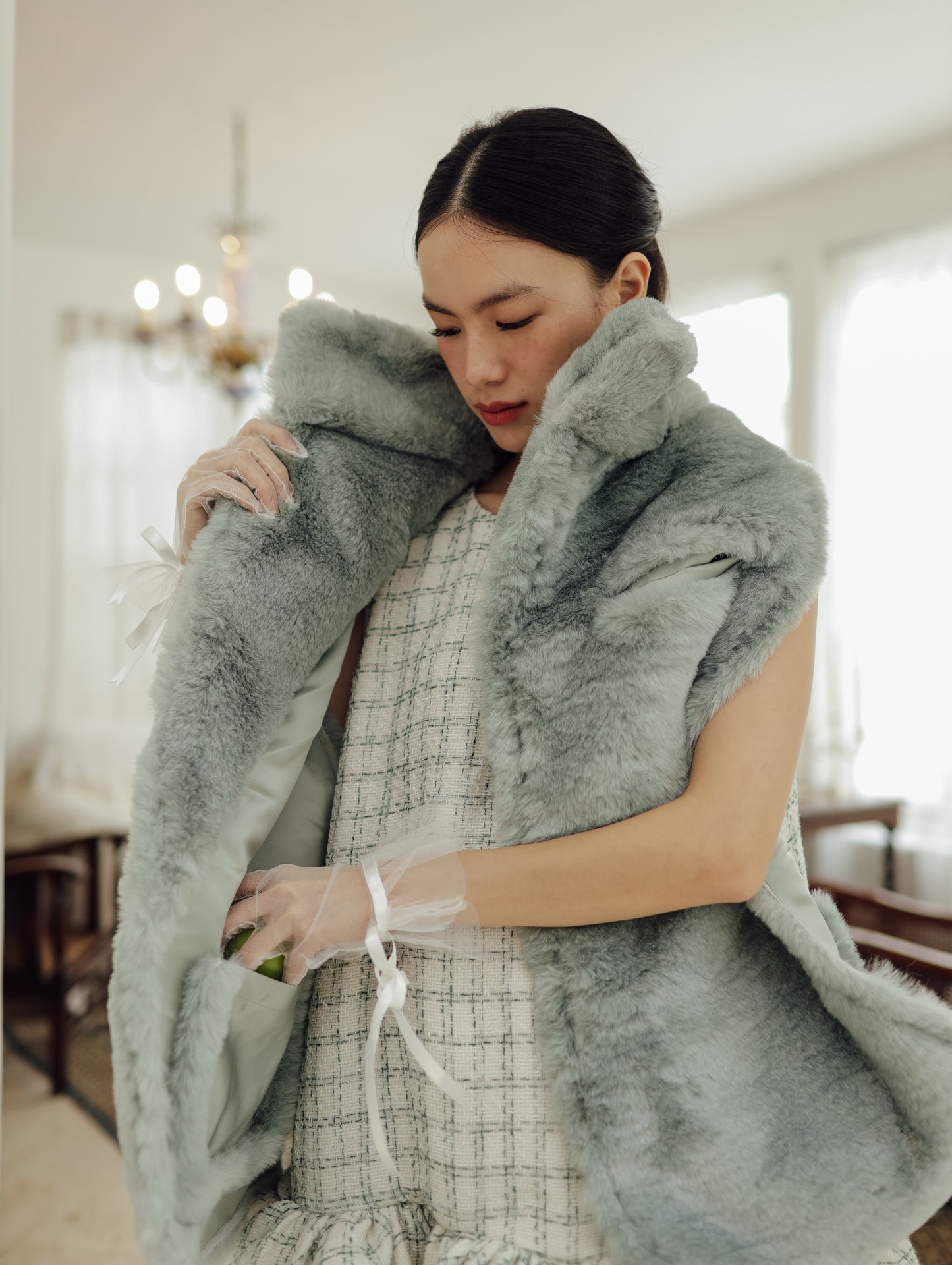 LAVELLE SCARF (ARRAY RIGHT ON SPRING)