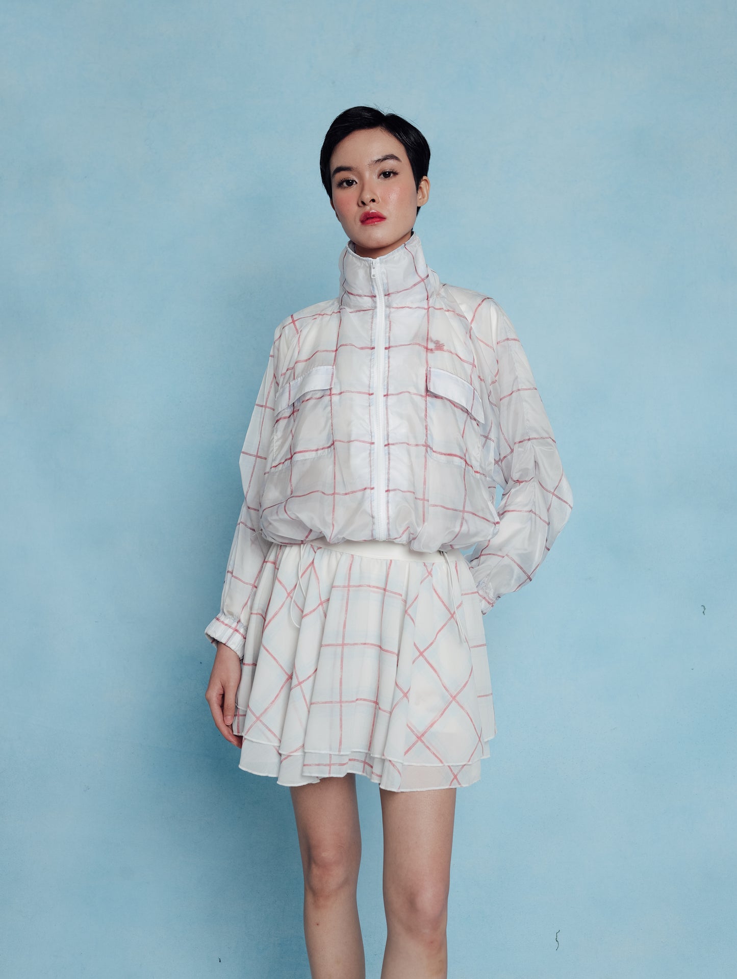 REMIE OUTER (ARRAY SECOND SERVE)