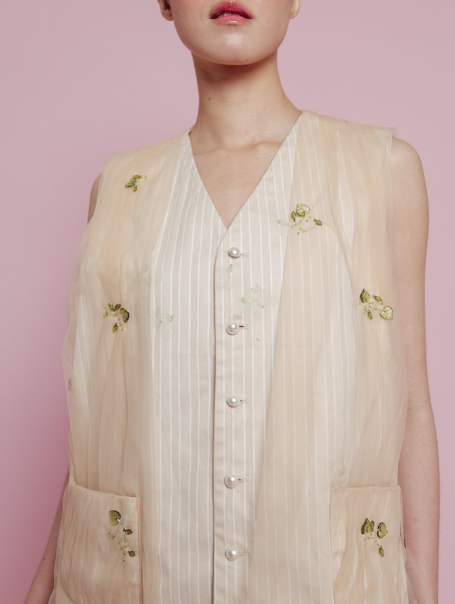 TULLORA VEST (ARRAY DELICATE LUXURY)
