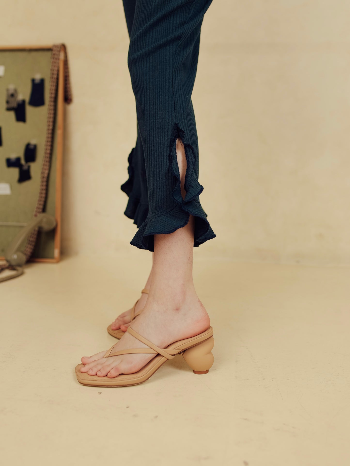 CERISE PANTS (DAYOFF THE DAY OFF EDIT)