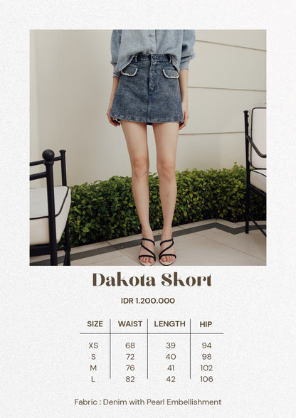 DAKOTA SKORT (ARRAY HEIRLOOM LEGACY)