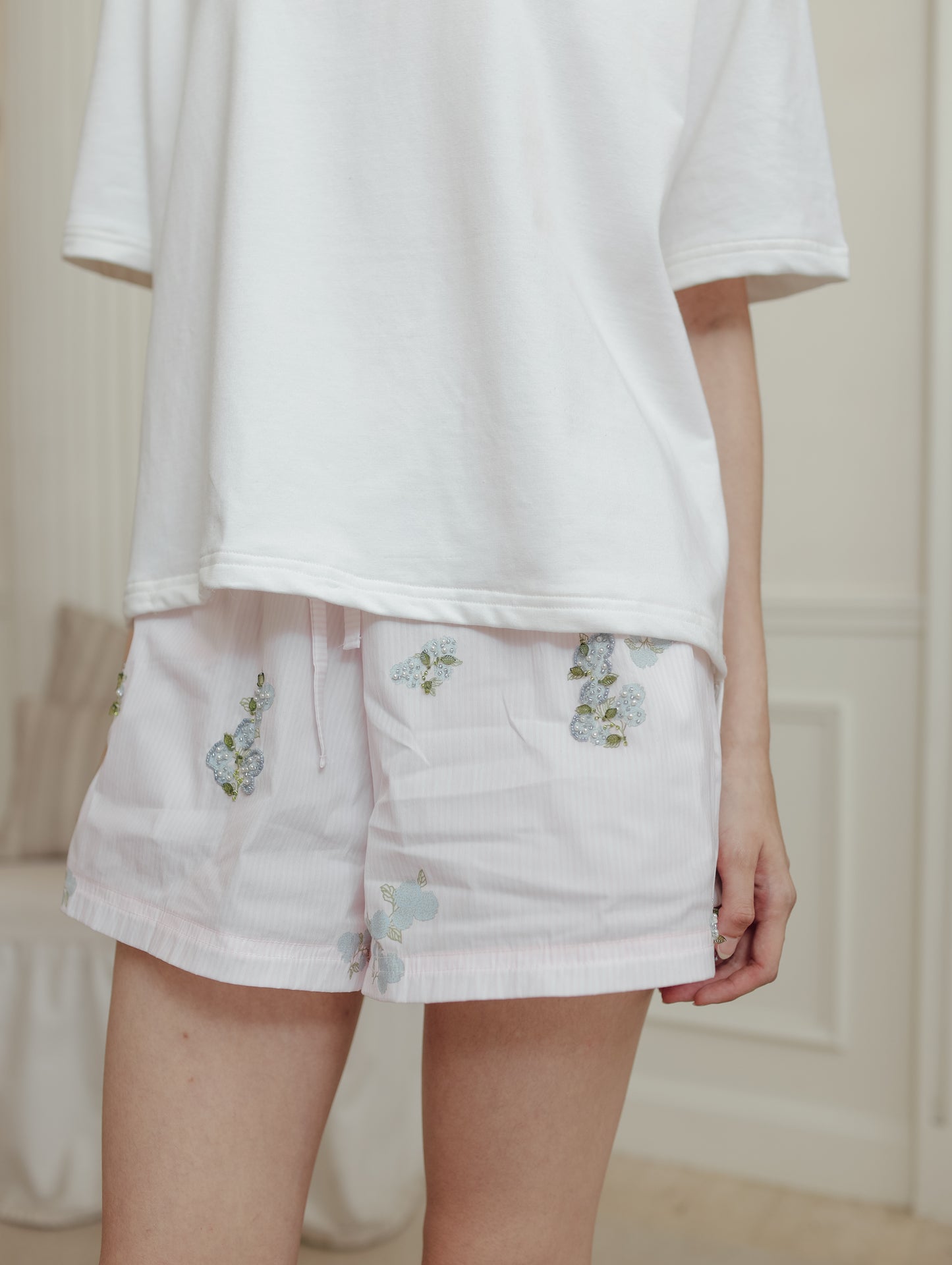 LORE SHORTS (ARRAY EVER YOURS)