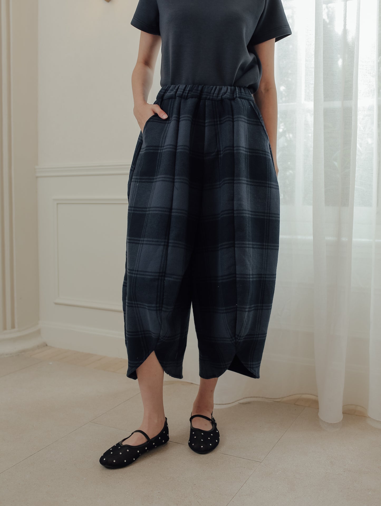 LOONE PANTS (DAYOFF PURE EASE)