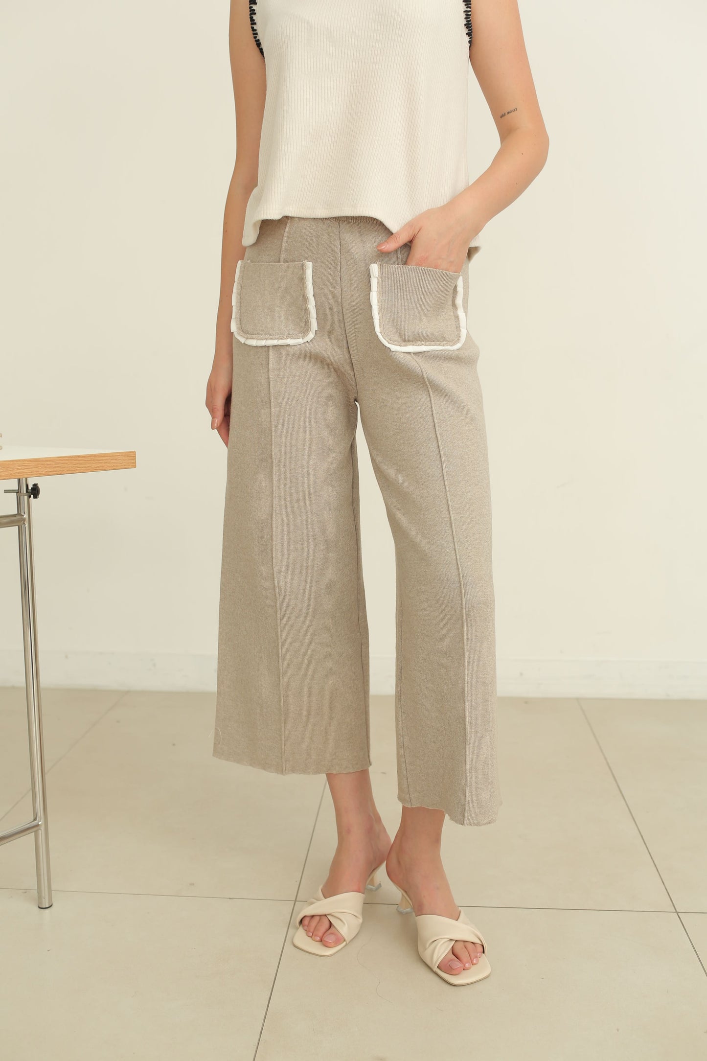 SCHOTE PANTS (DAY OFF SOFT SHIFT)
