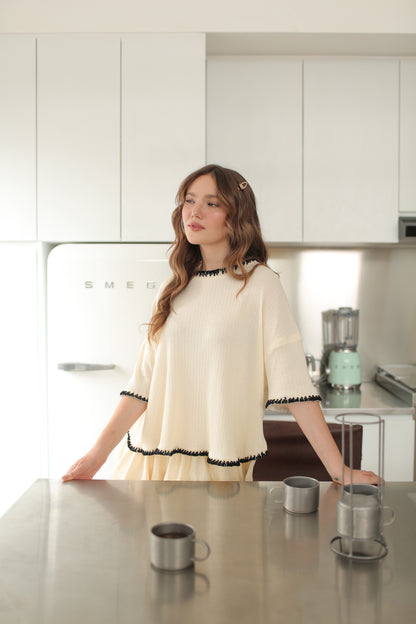 LORENA TOP (DAYOFF BUTTER SKIES)