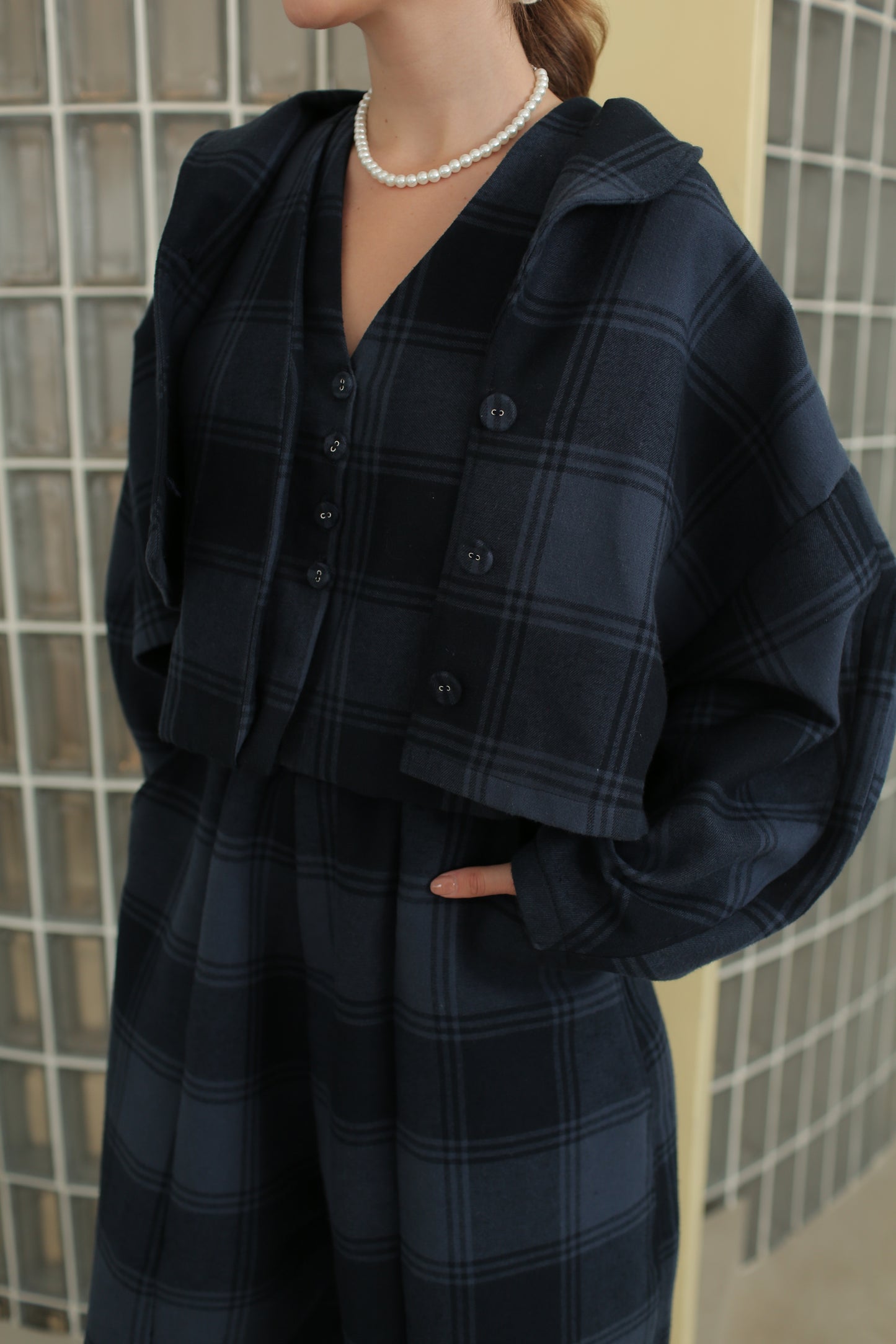 LOONE OUTER (DAYOFF BUTTER SKIES)