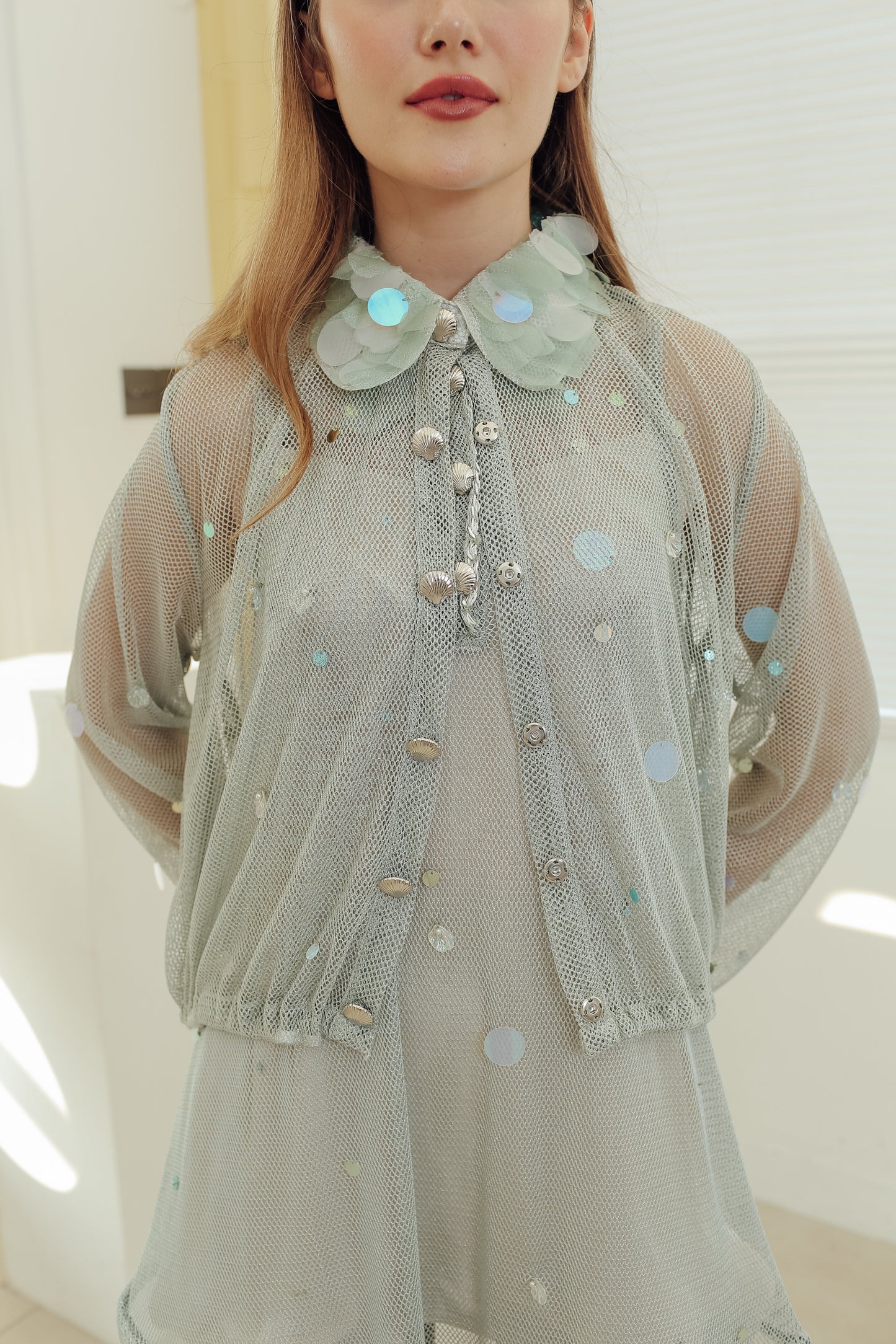 CAPRI OUTER (ARRAY UNDER THE SUN)