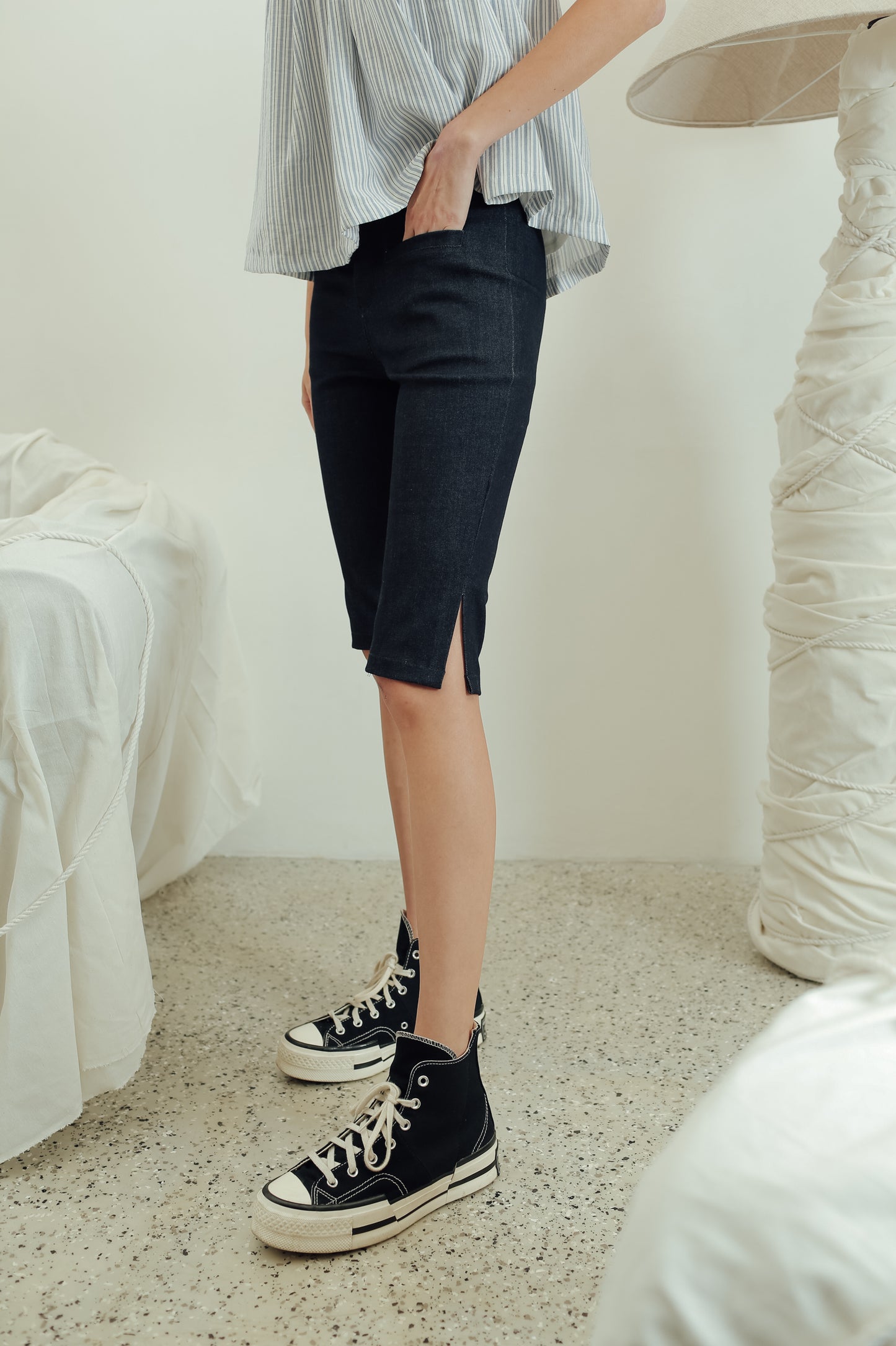 VELUNO SHORTS (DAYOFF DEAR SEPTEMBER)